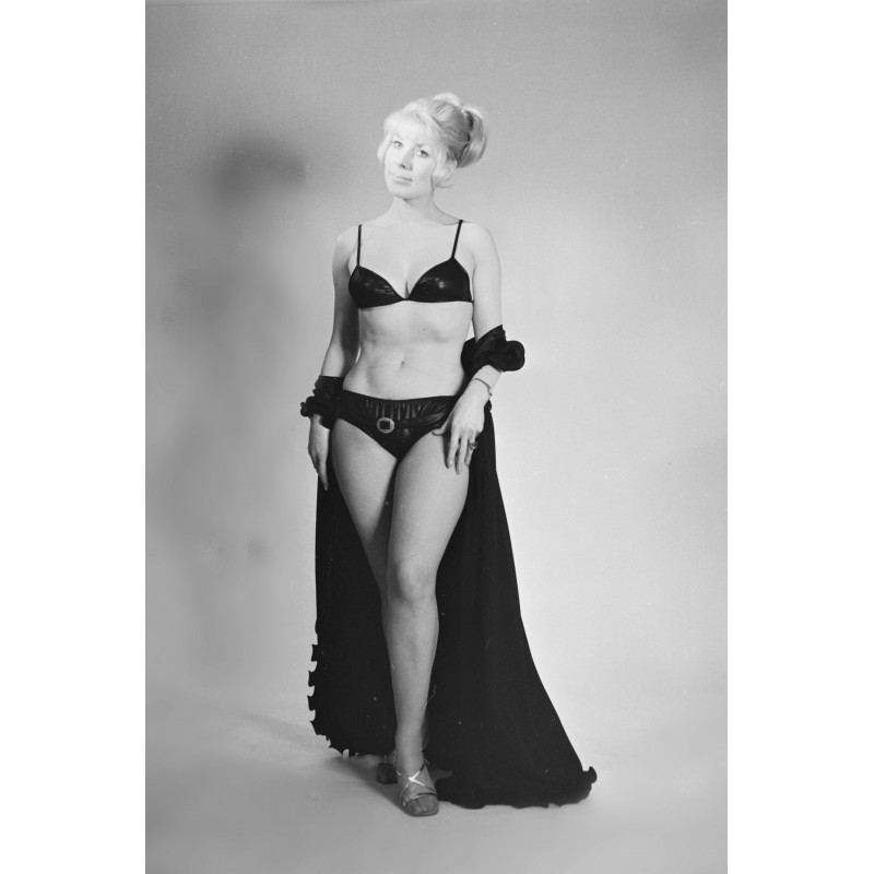copy of Tirage photo sur papier RC noir et blanc de femme nue 30x45cm