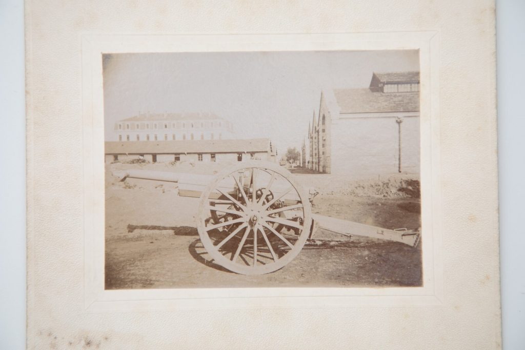 PHOTO ARGENTIQUE  MILITARIA FORMAT 8,5X11,5cm CIRCA 1890 CANON