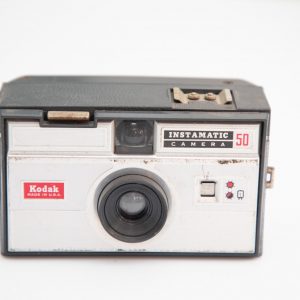 APPAREIL PHOTO-KODAK INSTAMATIC CAMERA 50 ARGENTIQUE 1970--PLASTIQUE FORMAT 126-