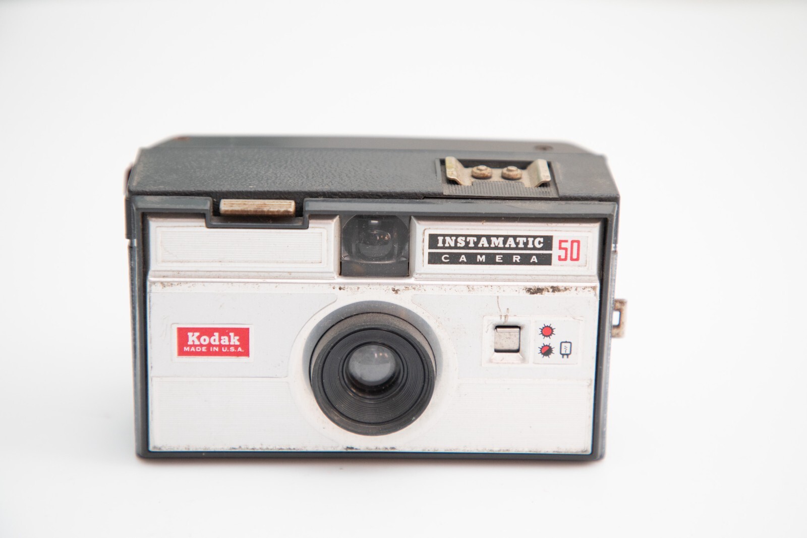 APPAREIL PHOTO-KODAK INSTAMATIC CAMERA 50 ARGENTIQUE 1970--PLASTIQUE FORMAT 126-