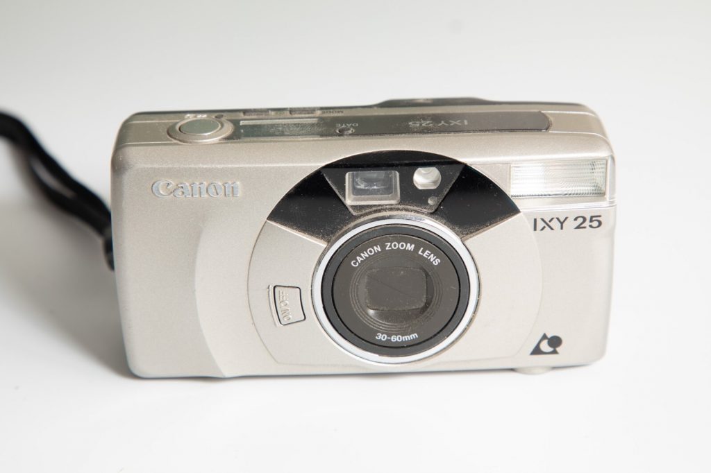 APPAREIL PHOTO-CANON IXY 25 ARGENTIQUE 1990--COMPACT APS-ARGENT-trés bon état