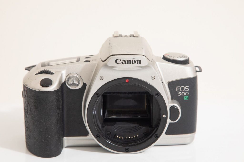 APPAREIL PHOTO Canon eos 500n argentique 1990’ Autofocus 24x36 24x36mm film 135