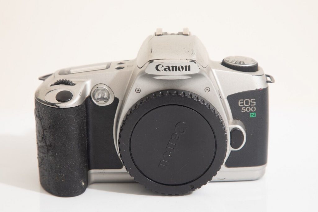 APPAREIL PHOTO Canon eos 500 N argentique 1990’ Autofocus 24x36mm film 135