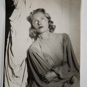 PHOTO Argentique France Théâtre actrice à identifié 18X24cm 1970