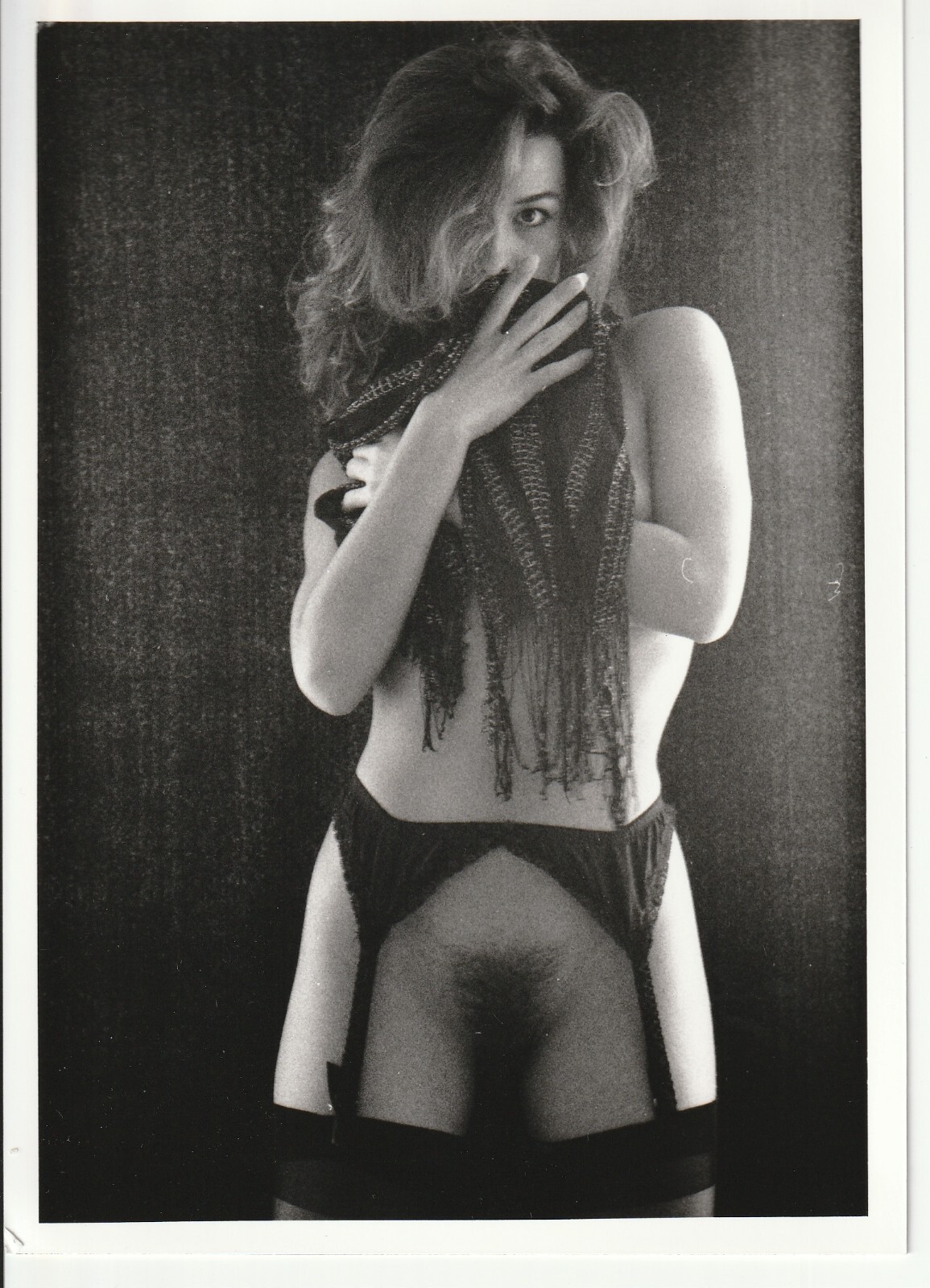 PHOTO argentique artistique NU féminin femme nue NOIR ET BLANC format 13X18 1980