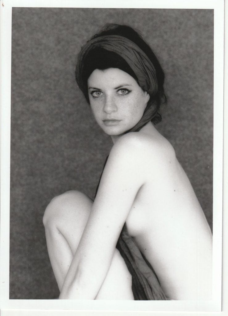 PHOTO argentique artistique NU féminin femme nue NOIR ET BLANC format 13X18 1980