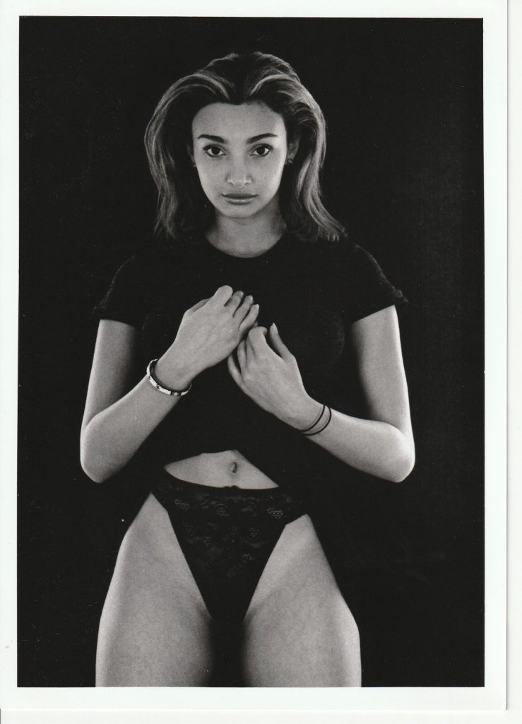 PHOTO argentique artistique NU féminin femme nue NOIR ET BLANC format 13X18 1980
