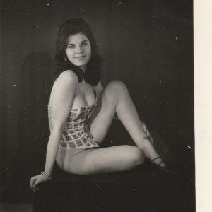 TIRAGE PHOTO ARGENTIQUE 1960 SNAP SHOT PINUP FEMME NUE NU ARTISTIQUE