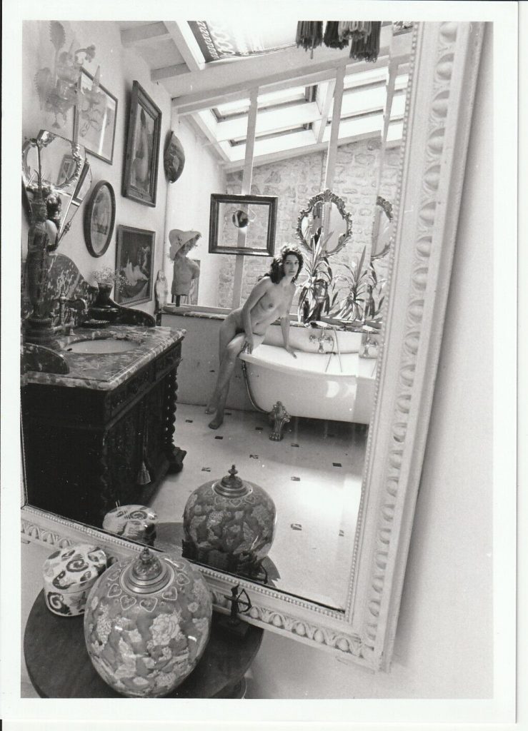PHOTO argentique  NU NOIR ET BLANC format 13X18 circa 1980