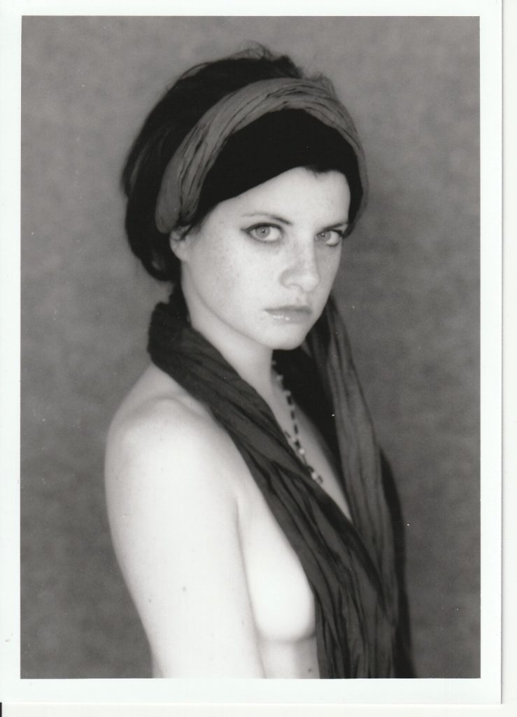 PHOTO argentique artistique NU féminin femme nue NOIR ET BLANC format 13X18 1980
