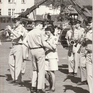 TIRAGE PHOTO	ARGENTIQUE BARYTE 70'	MILITARIA MILITAIRE FRANCE 18X24CM FANFARE