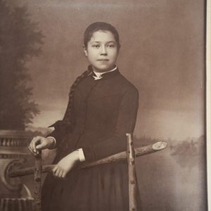 TIRAGE photo Albumine	Europe	Beau portrait de jeune femme 	34X43cm	1900