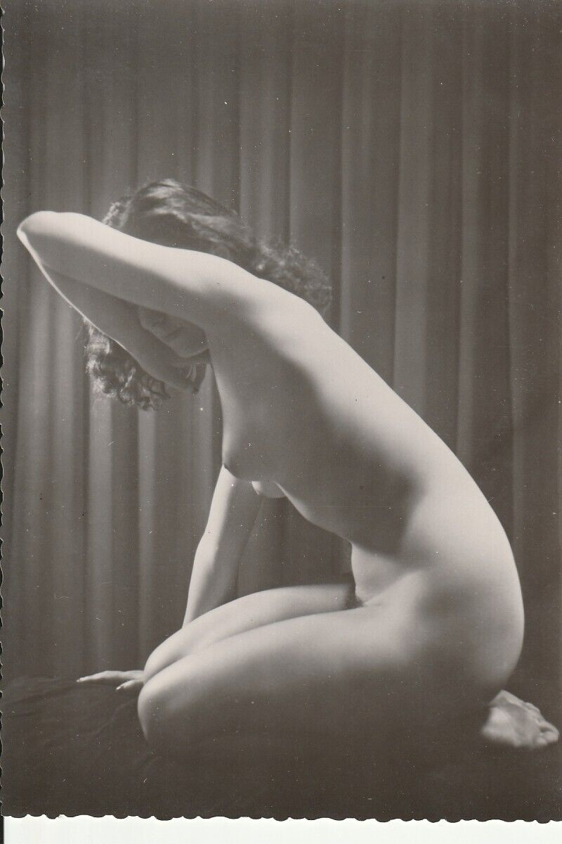 TIRAGE PHOTO ARGENTIQUE 1960 PINUP FEMME NUE NU ARTISTIQUE FORMAT 10X15cm