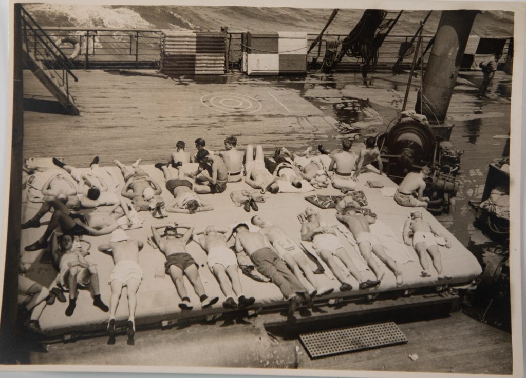 PHOTO ARGENTIQUE MILITARIA 1940 OFFICIEL BRITANIQUE 15X20cm Transport de Troupes