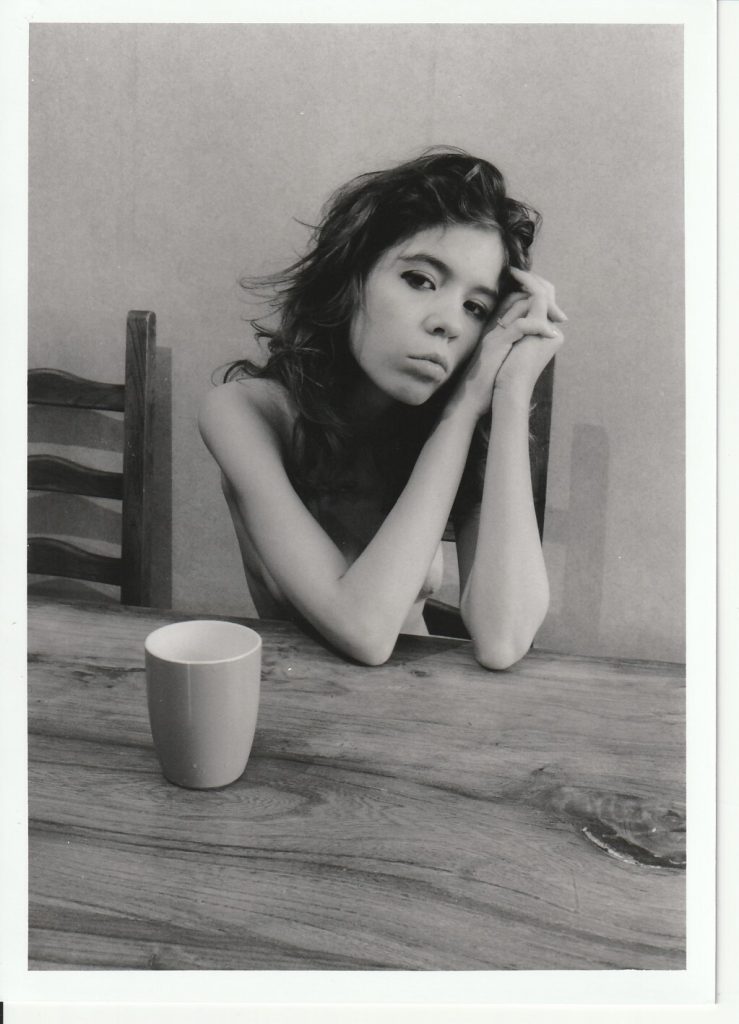 PHOTO argentique artistique NU féminin femme nue NOIR ET BLANC format 13X18 1980