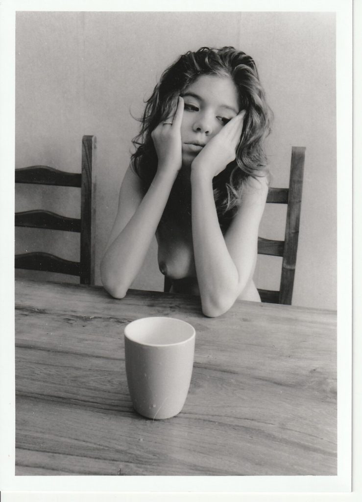 PHOTO argentique artistique NU féminin femme nue NOIR ET BLANC format 13X18 1980