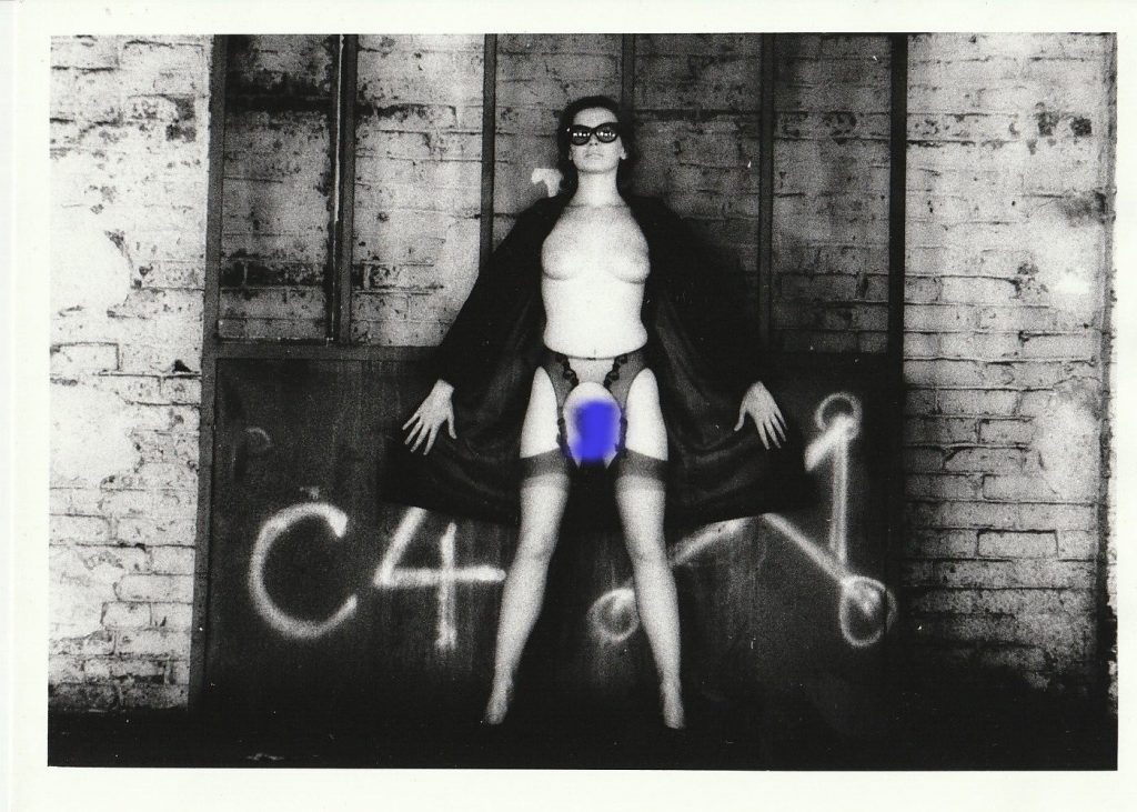 PHOTO argentique nu femme nue pinup NOIR ET BLANC format 13X18cm circa 1980