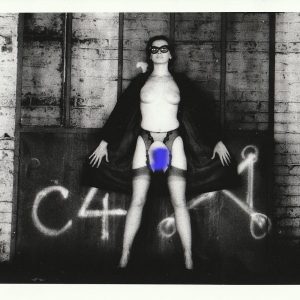 PHOTO argentique nu femme nue pinup NOIR ET BLANC format 13X18cm circa 1980