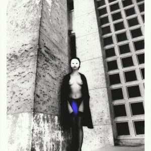 PHOTO argentique nu femme nue pinup NOIR ET BLANC format 13X18cm circa 1980