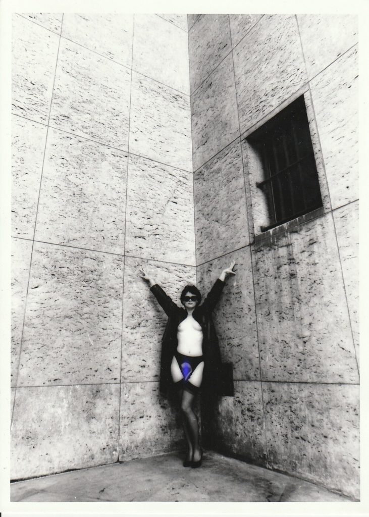 PHOTO argentique nu femme nue pinup NOIR ET BLANC format 13X18cm circa 1980