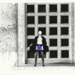 PHOTO argentique nu femme nue pinup NOIR ET BLANC format 13X18cm circa 1980