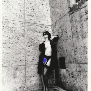 PHOTO argentique nu femme nue pinup NOIR ET BLANC format 13X18cm circa 1980