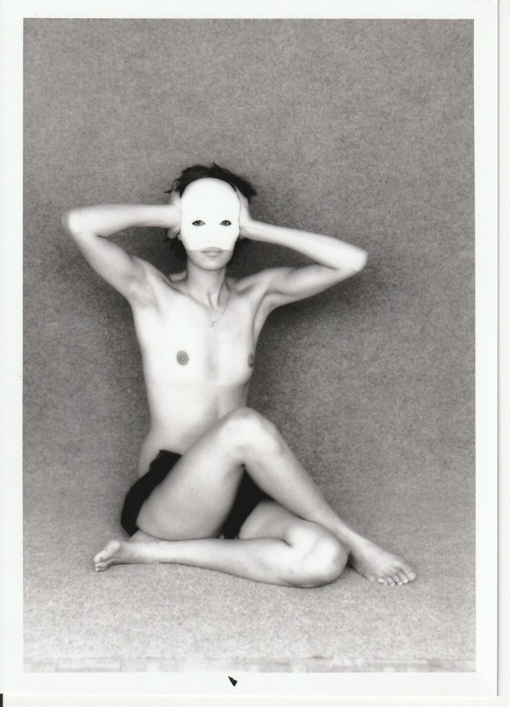 PHOTO argentique  NU NOIR ET BLANC format 13X18 circa 1980