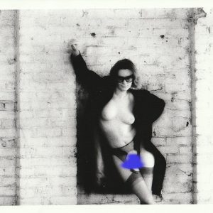 PHOTO argentique nu femme nue pinup NOIR ET BLANC format 13X18cm circa 1980