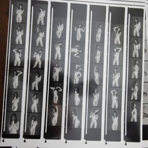 PHOTO argentique nu femme nue PLANCHE CONTACT NOIR ET BLANC  circa 1980