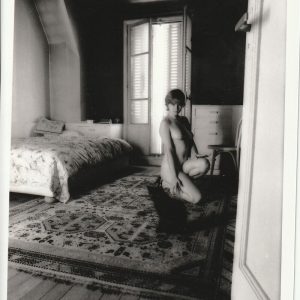 PHOTO argentique nu femme nue pinup NOIR ET BLANC format 13X18cm circa 1980
