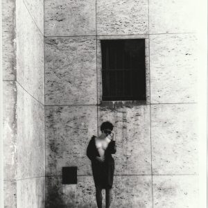 PHOTO argentique nu femme nue pinup NOIR ET BLANC format 13X18cm circa 1980