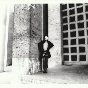 PHOTO argentique nu femme nue pinup NOIR ET BLANC format 13X18cm circa 1980