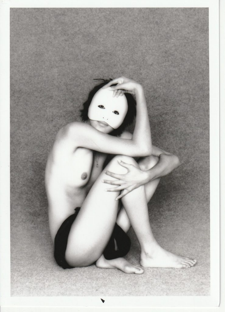 PHOTO argentique  NU NOIR ET BLANC format 13X18 circa 1980