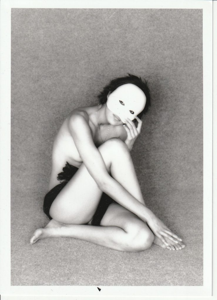 PHOTO argentique  NU NOIR ET BLANC format 13X18 circa 1980