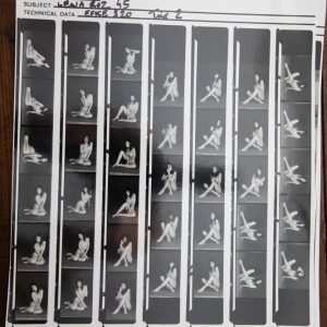 PHOTO argentique nu femme nue PLANCHE CONTACT NOIR ET BLANC  circa 1980