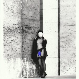 PHOTO argentique nu femme nue pinup NOIR ET BLANC format 13X18cm circa 1980