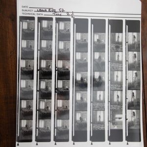 PHOTO argentique nu femme nue PLANCHE CONTACT NOIR ET BLANC  circa 1980