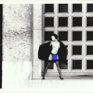 PHOTO argentique nu femme nue pinup NOIR ET BLANC format 13X18cm circa 1980