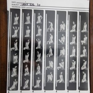 PHOTO argentique nu femme nue PLANCHE CONTACT NOIR ET BLANC  circa 1980