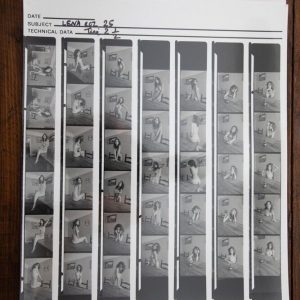 PHOTO argentique nu femme nue PLANCHE CONTACT NOIR ET BLANC  circa 1980