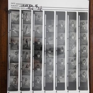 PHOTO argentique nu femme nue PLANCHE CONTACT NOIR ET BLANC  circa 1980