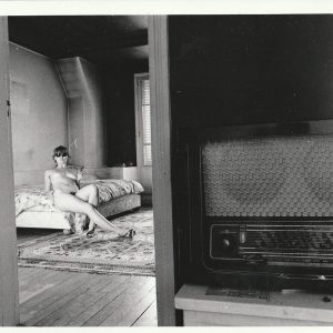 PHOTO argentique nu femme nue pinup NOIR ET BLANC format 13X18cm circa 1980