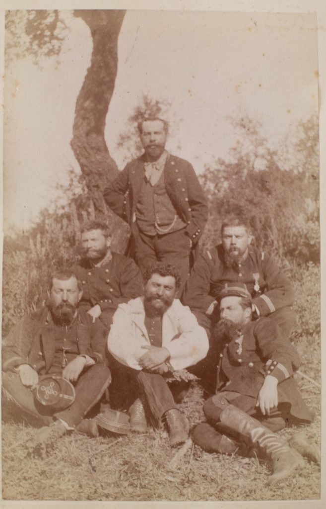 TIRAGE PHOTO	ALBUMINE, 1880	GROUPE DE MILITAIRE Français 11X16,5cm