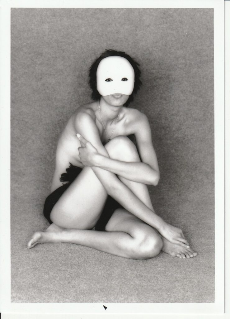 PHOTO argentique  NU NOIR ET BLANC format 13X18 circa 1980