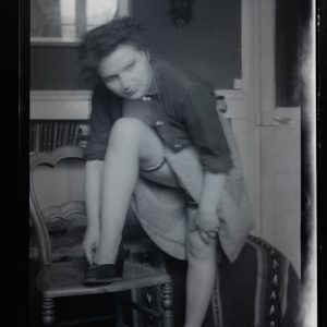 Tirage photo argentique noir et blanc érotique nu amateur de femme nue 20X30cm