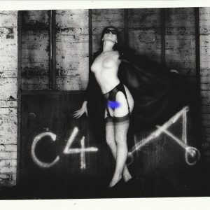 PHOTO argentique nu femme nue pinup NOIR ET BLANC format 13X18cm circa 1980
