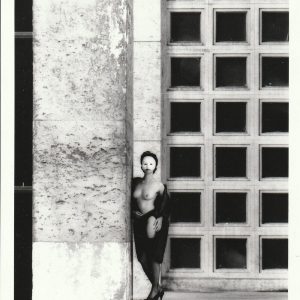 PHOTO argentique nu femme nue pinup NOIR ET BLANC format 13X18cm circa 1980
