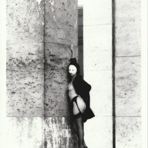 PHOTO argentique nu femme nue pinup NOIR ET BLANC format 13X18cm circa 1980