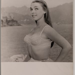 TIRAGE PHOTO Pinup femme nue Plage 1960	Lingerie 13X18cm