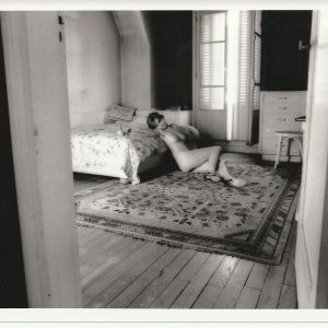 PHOTO argentique nu femme nue pinup NOIR ET BLANC format 13X18cm circa 1980